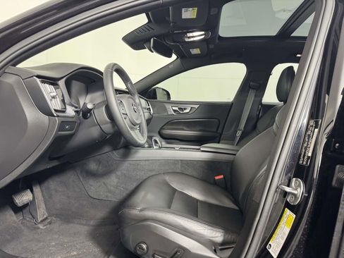 Used 2023 Volvo S60 B5 Plus w/ Climate Package AWD/4WD image 4