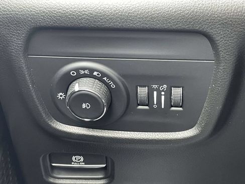 Certified 2023 Jeep Grand Cherokee Overland AWD/4WD image 30