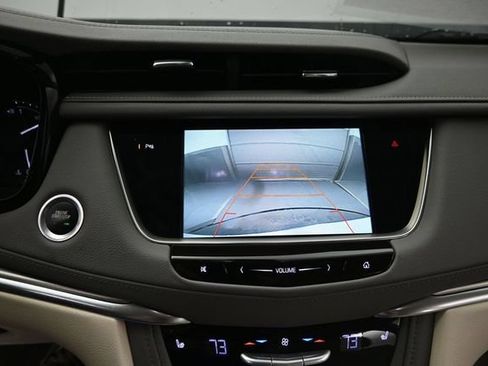 Used 2017 Cadillac XT5 Luxury w/ Advanced Security Package AWD/4WD image 33