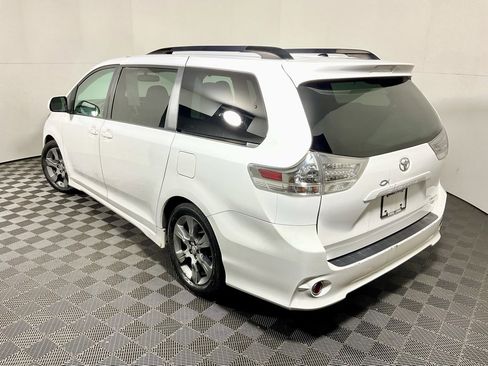 Used 2012 Toyota Sienna SE image 9