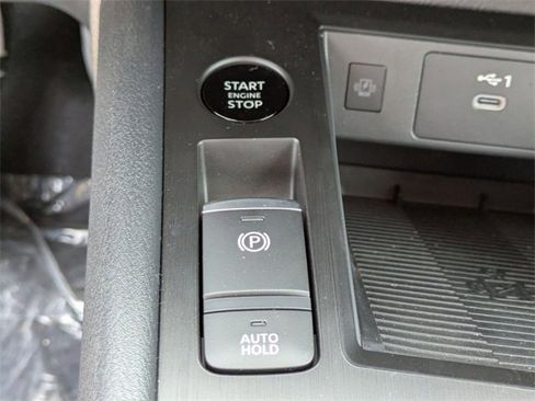 New 2026 Nissan Kicks SV image 21