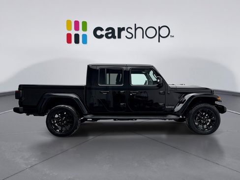 Used 2022 Jeep Gladiator Overland image 6