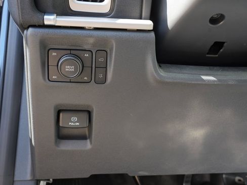 Used 2025 Ford Expedition Active image 18