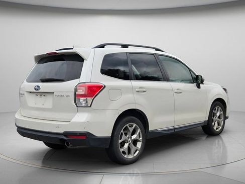 Used 2018 Subaru Forester 2.5i Touring AWD/4WD image 6