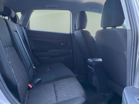 Used 2024 Mitsubishi Outlander Sport ES image 17