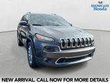 Used 2017 Jeep Cherokee Limited image 4