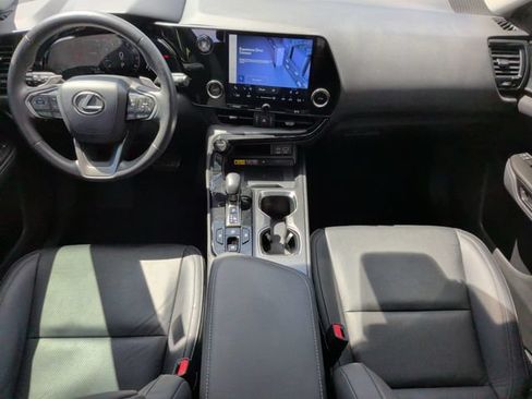Used 2024 Lexus NX 250 FWD image 33