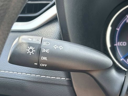 Used 2024 Toyota RAV4 LE AWD/4WD image 25