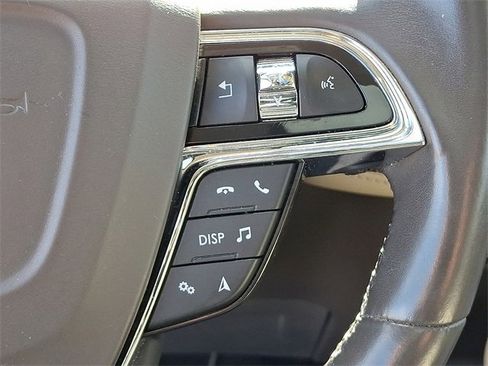 Used 2021 Lincoln Nautilus Reserve image 24