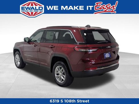 New 2025 Jeep Grand Cherokee Laredo X w/ Trailer Tow Package image 19