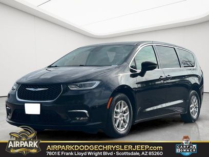 Certified 2024 Chrysler Pacifica Touring-L