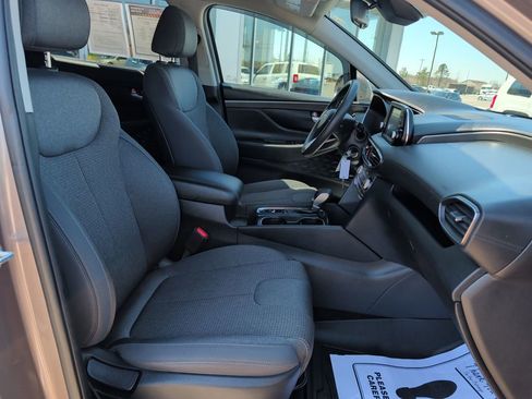 Used 2020 Hyundai Santa Fe SE image 21