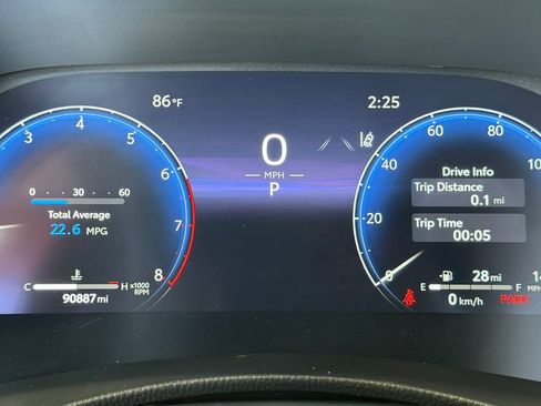 Used 2023 Toyota Highlander Platinum FWD image 27