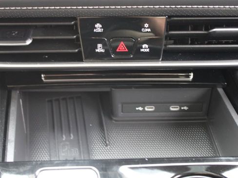 Certified 2025 Volkswagen Atlas SEL Premium R-Line image 19