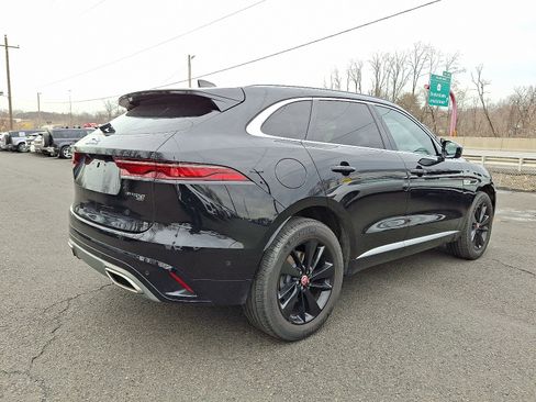 Used 2021 Jaguar F-PACE R-Dynamic S image 2