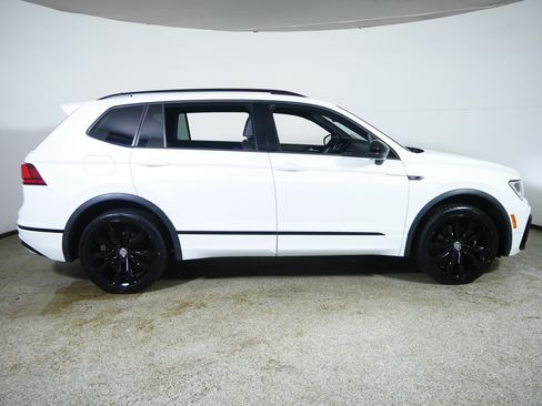 Used 2021 Volkswagen Tiguan SE R-Line AWD/4WD image 8