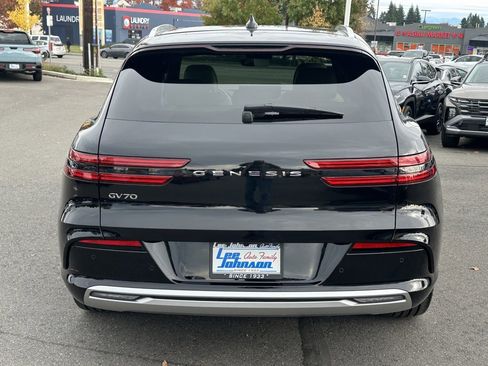 Used 2025 Genesis Electrified GV70 Advanced w/ Prestige Package image 8