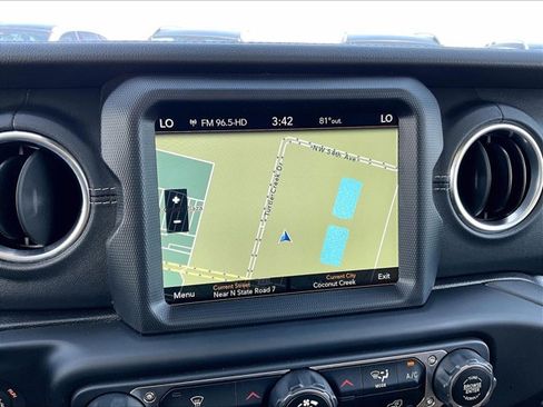 Used 2021 Jeep Gladiator Overland AWD/4WD image 24