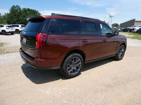 New 2027 Ford Expedition Platinum w/ Stealth Appearance Package AWD/4WD image 5