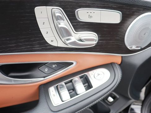 Used 2021 Mercedes-Benz C 300 Sedan image 10