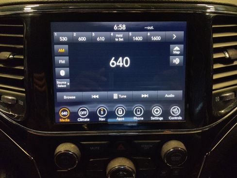Used 2022 Jeep Grand Cherokee Limited RWD image 25