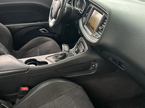 Used 2016 Dodge Challenger R/T Scat Pack w/ Leather Interior Group image 16