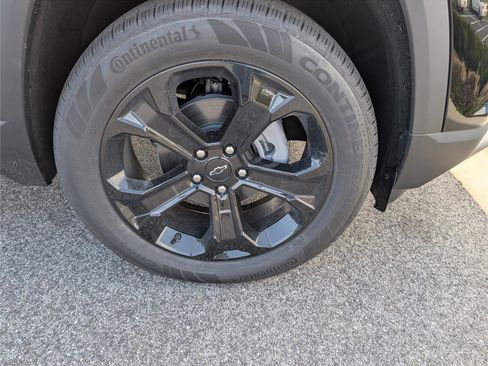 New 2026 Chevrolet Equinox LT w/ Midnight Edition image 5