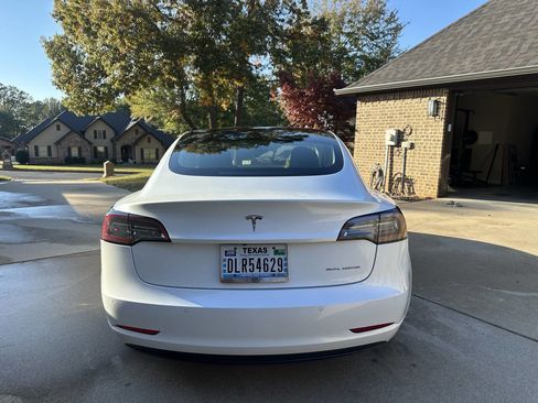 Used 2019 Tesla Model 3 Long Range image 4