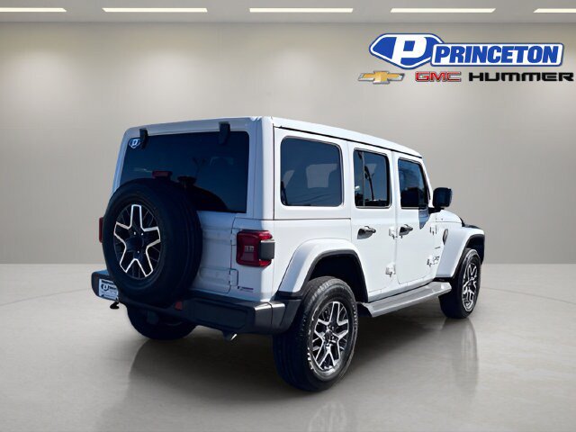Used 2024 Jeep Wrangler Unlimited Sahara AWD/4WD image 7