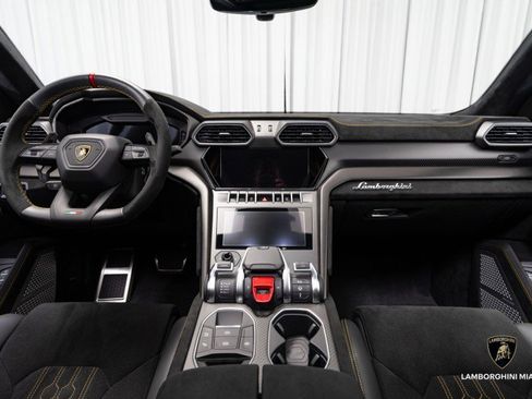 Used 2024 Lamborghini Urus Performante image 49