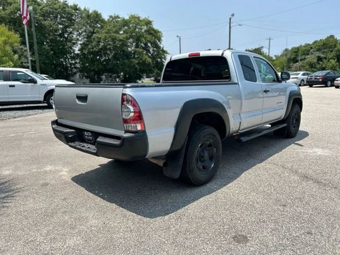 Used 2011 Toyota Tacoma PreRunner image 7