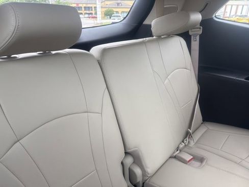 Used 2020 Buick Enclave Essence w/ Sound and Sites Package FWD image 19