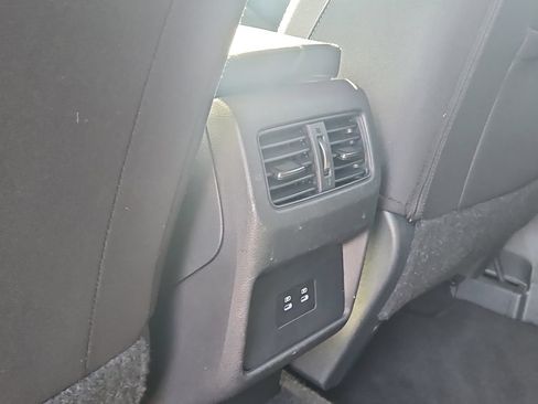 Used 2025 Nissan Rogue SV AWD/4WD image 14