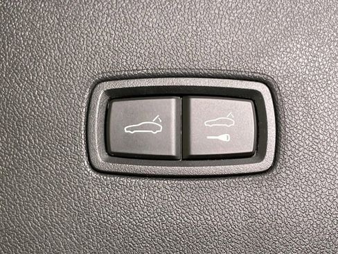 Used 2024 Porsche Cayenne image 21