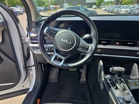 Certified 2024 Kia Sportage EX AWD/4WD image 13