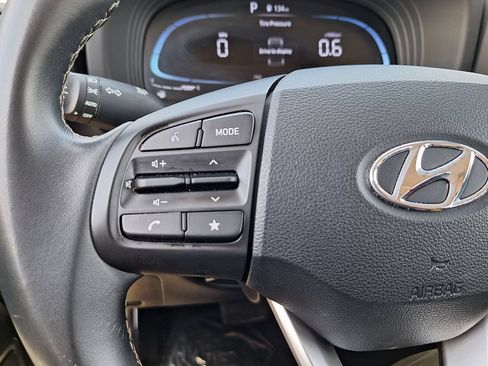 Certified 2024 Hyundai Venue SEL FWD image 15