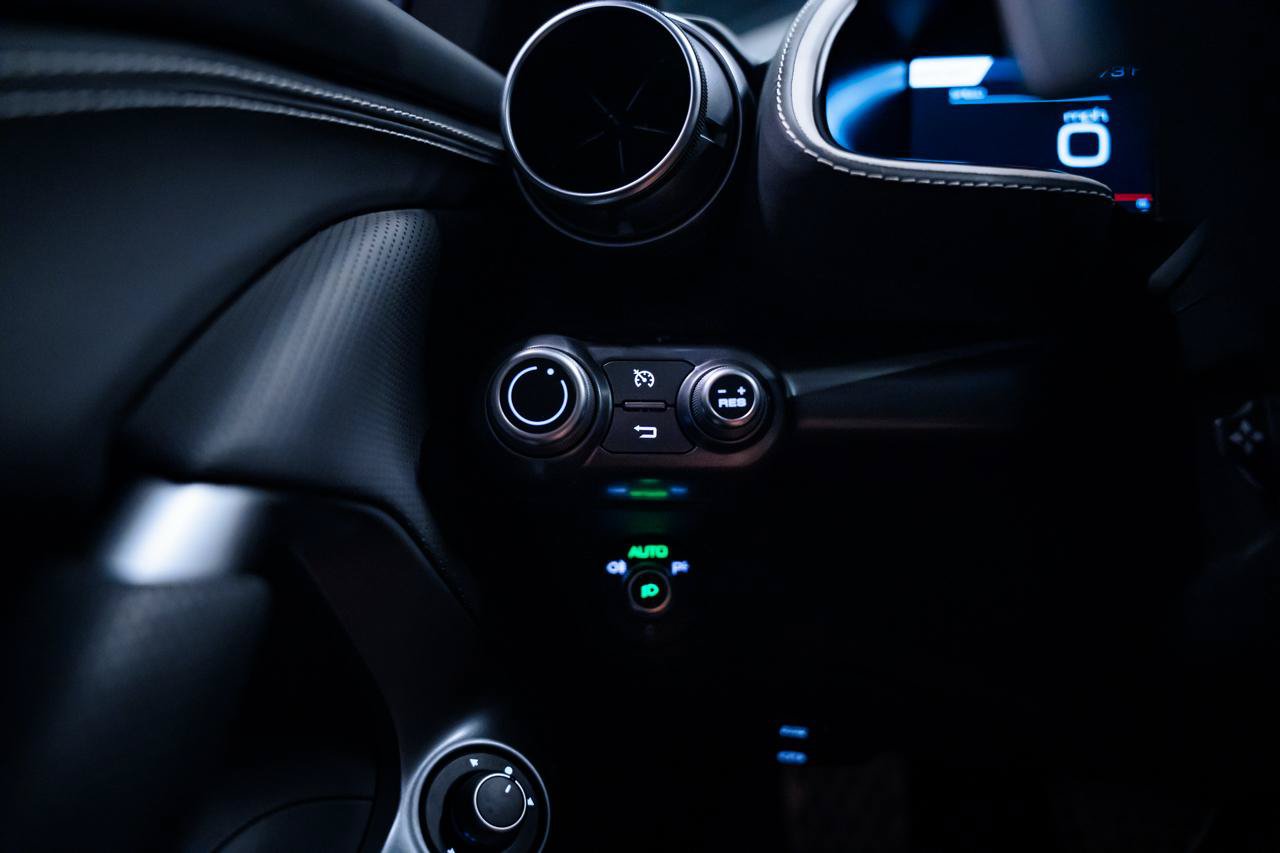 Used 2018 Ferrari 812 Superfast RWD image 39