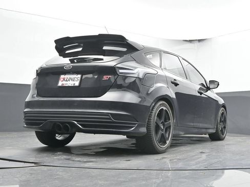 Used 2018 Ford Focus ST FWD image 23