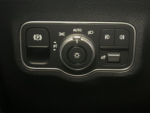 Certified 2026 Mercedes-Benz GLB 250 GLB 250 image 36