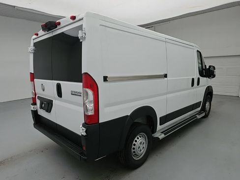 Used 2025 RAM ProMaster 2500 w/ U-Haul Equipment Group FWD image 12