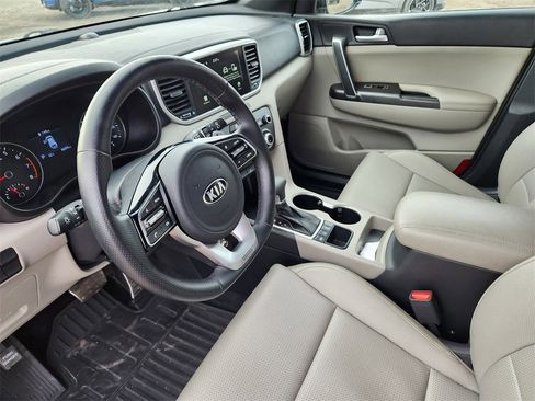 Used 2020 Kia Sportage S image 7