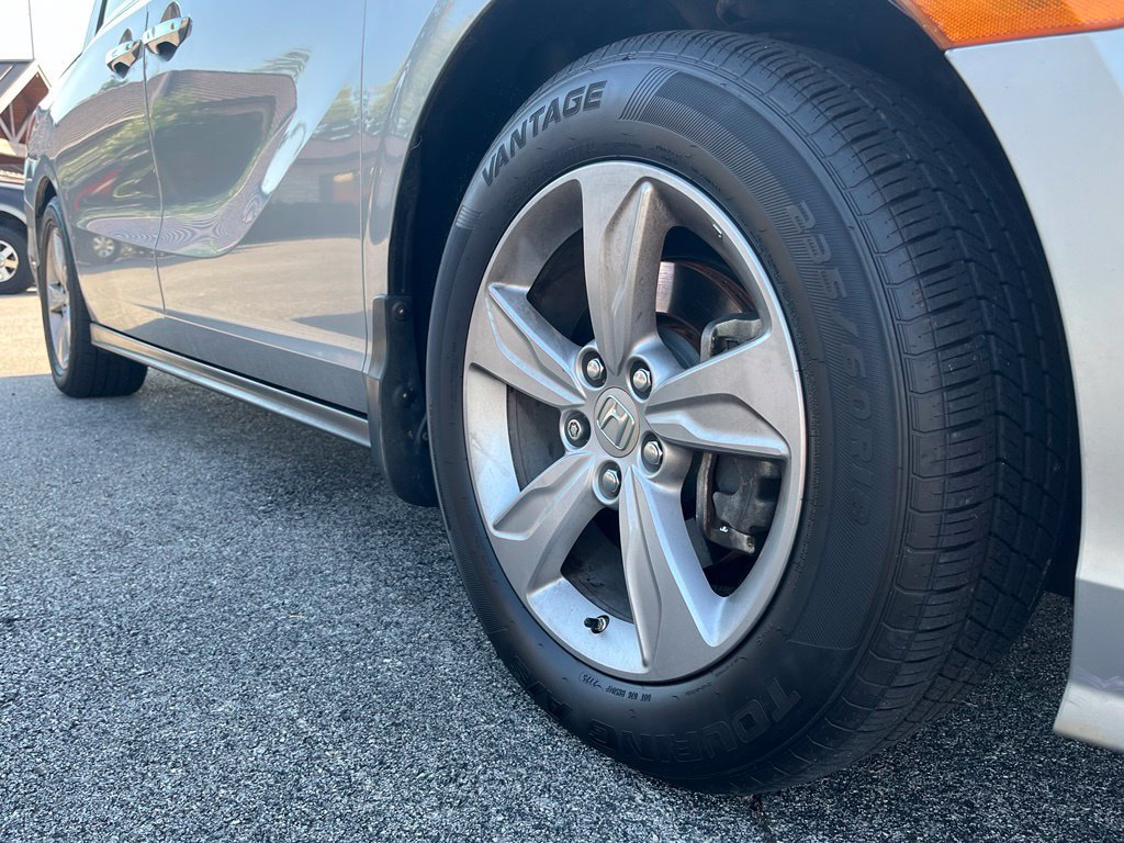 Used 2018 Honda Odyssey EX-L image 12