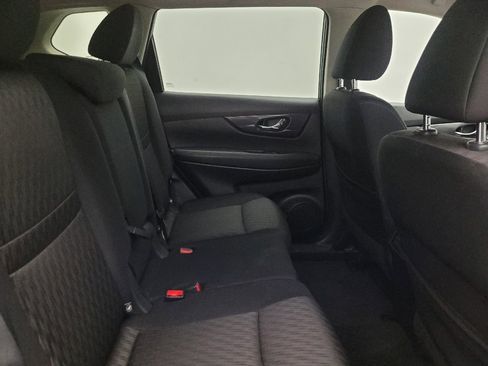 Used 2017 Nissan Rogue SV FWD image 19