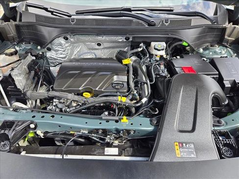 Used 2025 Chevrolet Trax LT image 20