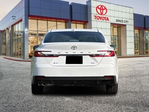 New 2026 Toyota Camry SE FWD image 5
