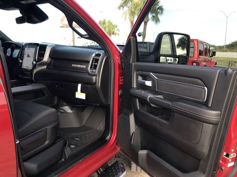 New 2026 RAM 2500 Lone Star AWD/4WD image 18