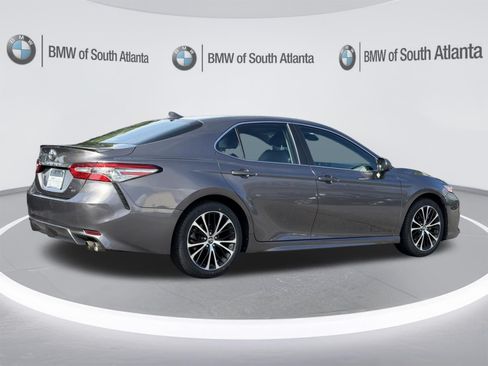 Used 2019 Toyota Camry SE FWD image 23