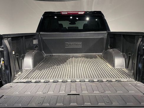 Used 2026 GMC Sierra 1500 SLT image 13