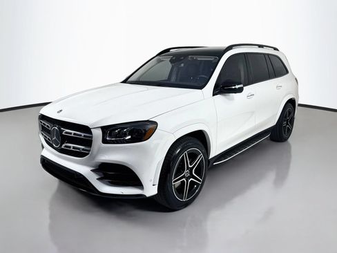 Used 2023 Mercedes-Benz GLS 580 4MATIC image 3