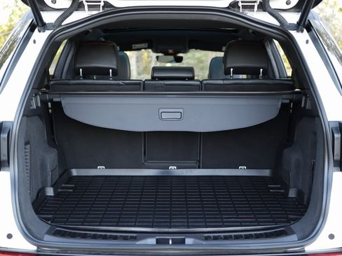 Used 2021 Land Rover Discovery Sport S R-Dynamic image 31